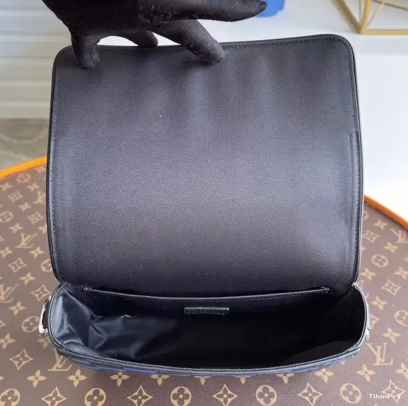 Cheap STUDIO VUITTON LOUIS MESSENGER 0611